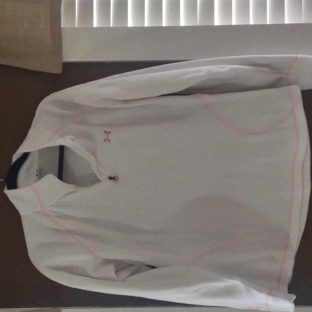 Under armor women's pullover